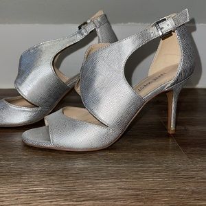 Nine West Silver Round Toe Sandals
